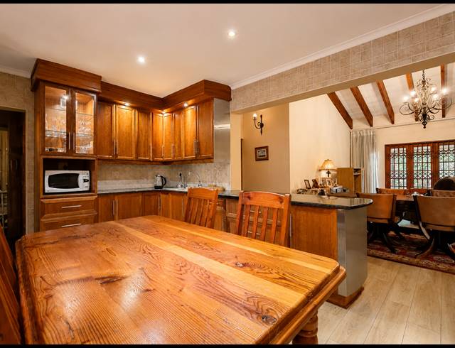 3 BEDROOM TOWNHOUSE FOR SALE IN THREE RIVERS